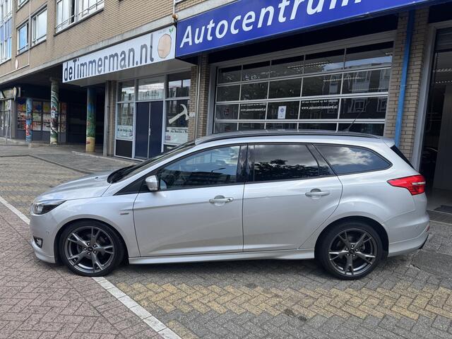 Ford FOCUS Wagon 1.0 ST-Line NAP | Navigatie | Apple Carplay | Cruise Control | Automatisch Parkeren | Parkeersensoren Voor + Achter | 17inch Lichtmetalen Velgen | Dealeronderhouden |