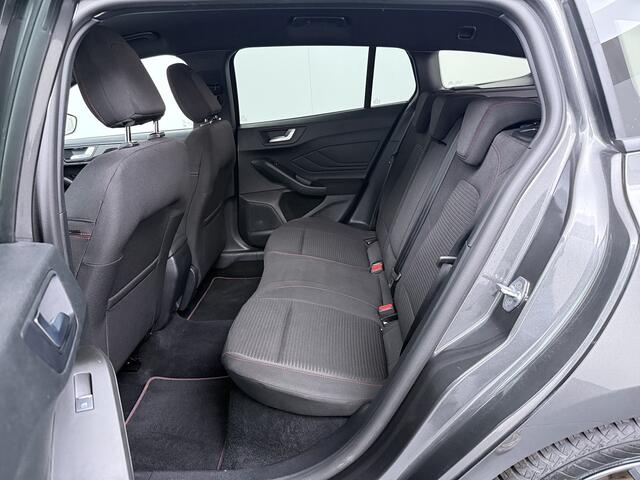 Ford FOCUS Wagon EcoBoost Hybrid 155 pk ST-Line | Winterpack | AGR | Adapt. cruise | El. a. klep | Matrix LED | Groot scherm | 4 seiz. banden