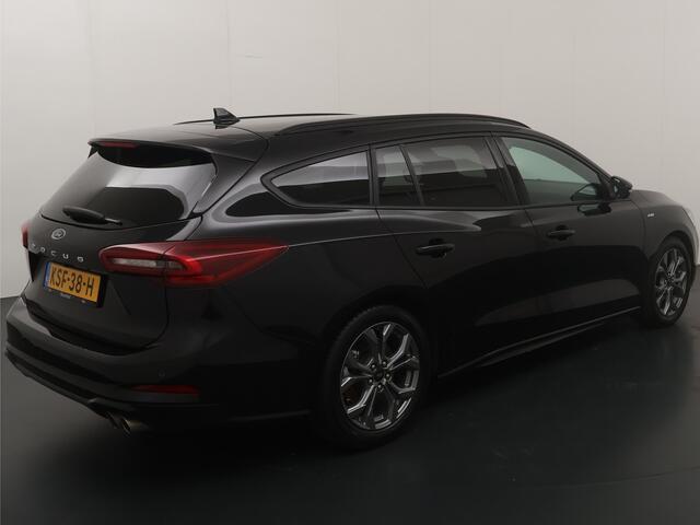 Ford FOCUS Wagon EcoBoost Hybrid 155 pk ST-Line | Winterpack | Cruise control | Camera | Clima | SYNC 4 | All-season banden | Keyless |