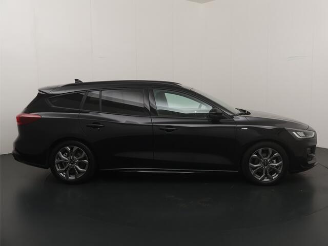 Ford FOCUS Wagon EcoBoost Hybrid 155 pk ST-Line | Winterpack | Cruise control | Camera | Clima | SYNC 4 | All-season banden | Keyless |