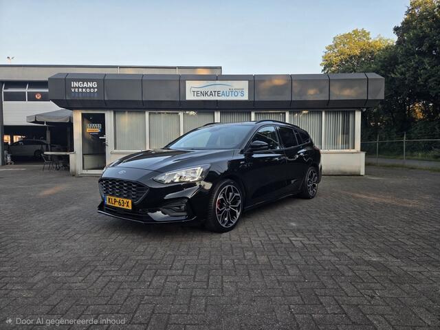 Ford FOCUS Wagon 1.5 EcoB. ST L. Bns