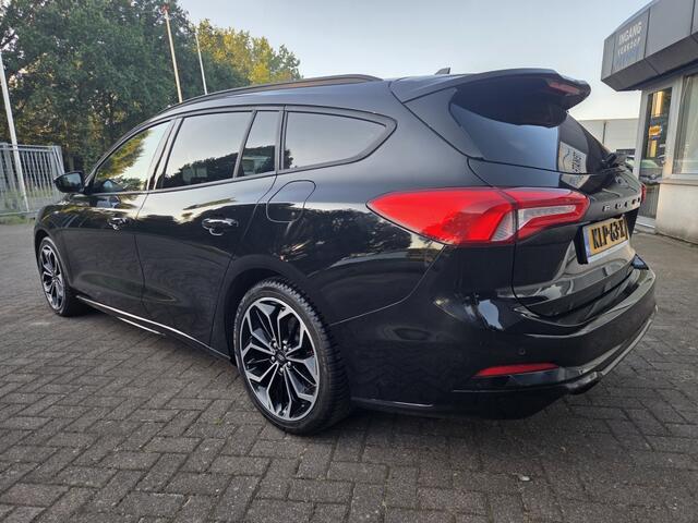 Ford FOCUS Wagon 1.5 EcoB. ST L. Bns