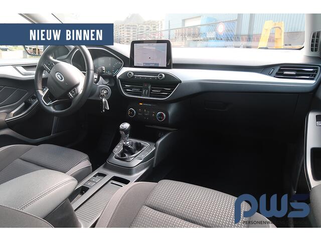 Ford FOCUS Wagon 1.0 EcoBoost Navi / Carplay / Winterpack / LMV / LED / PDC / Camera / NL auto!