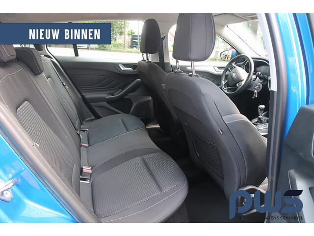 Ford FOCUS Wagon 1.0 EcoBoost Navi / Carplay / Winterpack / LMV / LED / PDC / Camera / NL auto!