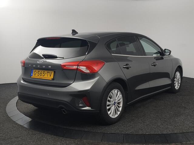 Ford FOCUS 1.0 EcoBoost Titanium | Panoramadak | Adaptieve Cruise Control | Navigatie
