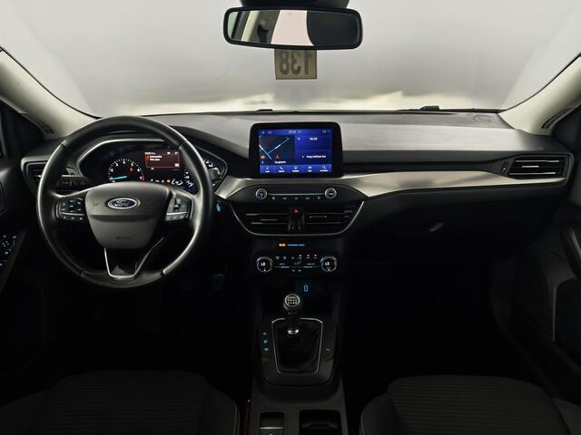 Ford FOCUS 1.0 EcoBoost Titanium | Panoramadak | Adaptieve Cruise Control | Navigatie