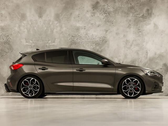 Ford FOCUS 1.0 EcoBoost ST Line 125Pk (PANORAMADAK, APPLE CARPLAY, GROOT NAVI, STUUR/STOELVERWARMING, BANG&OLUFSEN, TREKHAAK, SPORTSTOELEN, GETINT GLAS, ADAPTIVE CRUISE, LED KOPLAMPEN, NIEUWSTAAT)