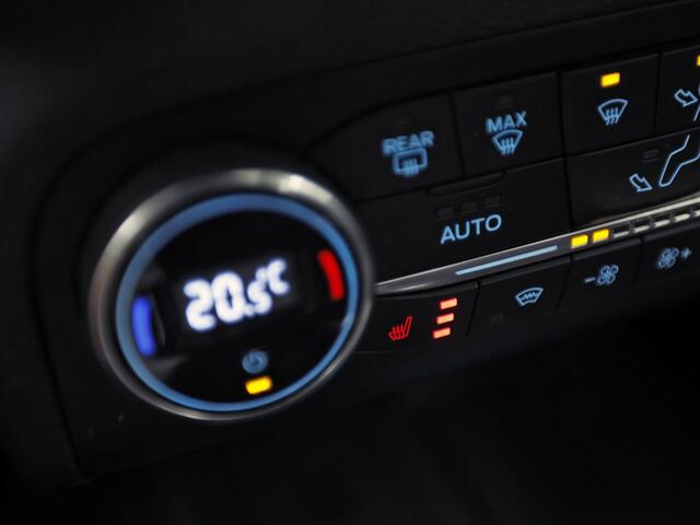 Ford FOCUS 1.0 EcoBoost ST Line 125Pk (PANORAMADAK, APPLE CARPLAY, GROOT NAVI, STUUR/STOELVERWARMING, BANG&OLUFSEN, TREKHAAK, SPORTSTOELEN, GETINT GLAS, ADAPTIVE CRUISE, LED KOPLAMPEN, NIEUWSTAAT)