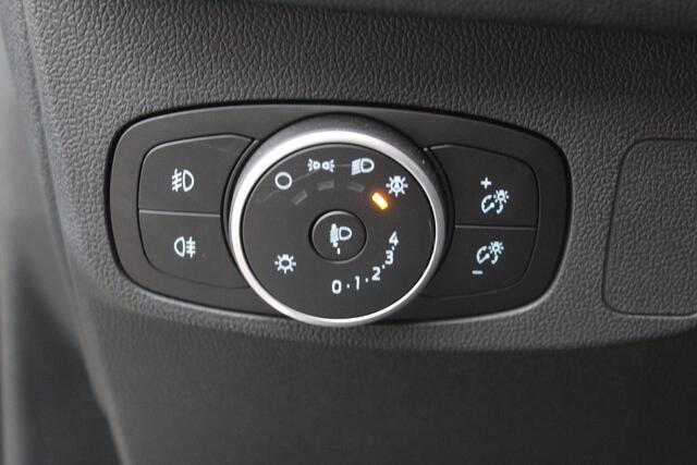 Ford FOCUS Wagon 1.0-125pk EcoBoost Mild-hybrid Titanium. Mooie, ruime, luxe en comfortabele Ford Focus wagon. Volautm. airco dual, camera, easy entry/easy go, stoel-, stuur- en voorraamverw., cruise control, Isofix, side- en lane assist, parkeersensoren v+a, LM wielen etc.