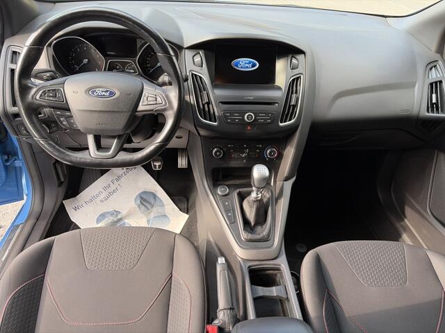 Ford FOCUS Wagon 1.0 TITANUIM ST LINE/RS BLAUW/ XENON / GAVE UNIEKE UITVOERING!