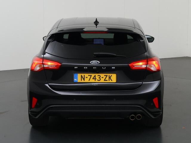 Ford FOCUS 1.5 EcoBoost ST Line X Business | Winterpakket | Cruise Control Adaptief | Navigatie | Parkeercamera | Climate Control |