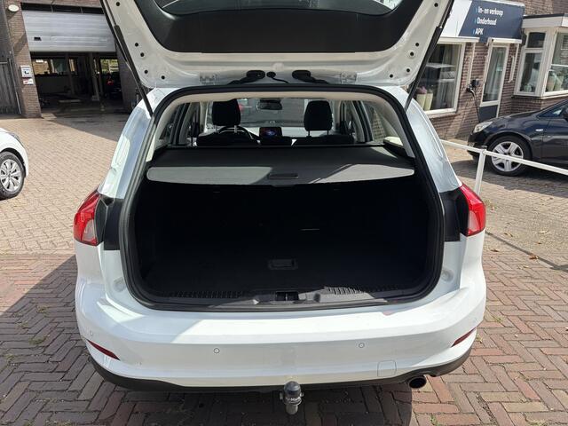 Ford FOCUS Wagon 1.0 EcoBoost Hybrid Trend Edition Business TREKHAAK CRUISE CAMERA