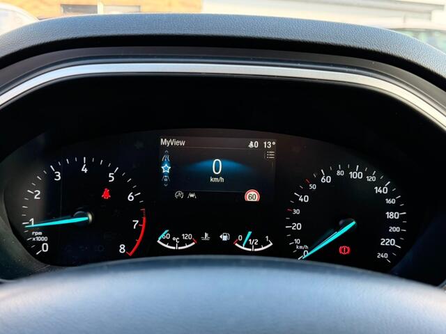 Ford FOCUS 1.0 ECOBOOST. TR ED. BNS. CRUISE, DAB, NAVI