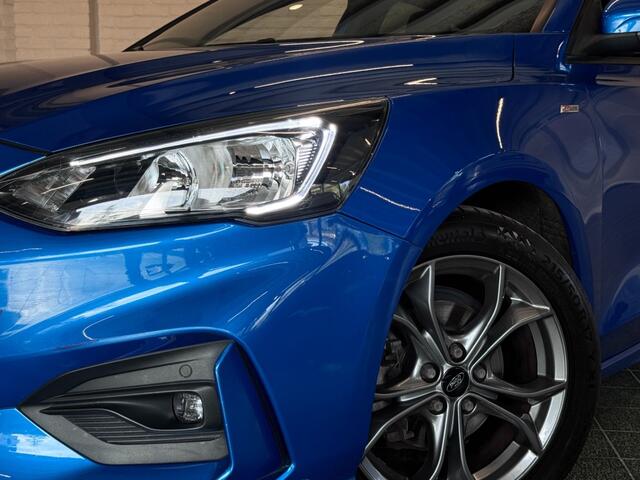Ford FOCUS 1.0 EcoBoost ST Line Business Trekhaak Navi ACC Smartlink 17''