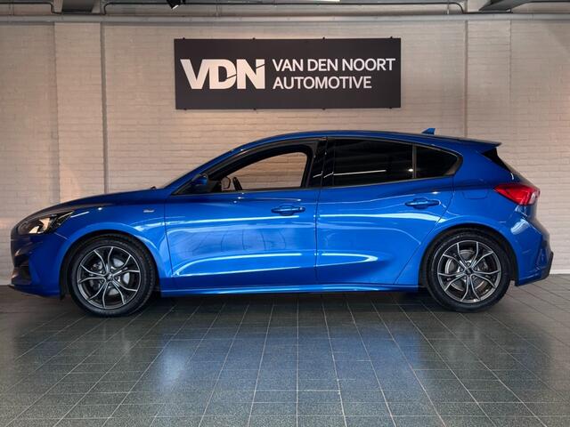 Ford FOCUS 1.0 EcoBoost ST Line Business Trekhaak Navi ACC Smartlink 17''