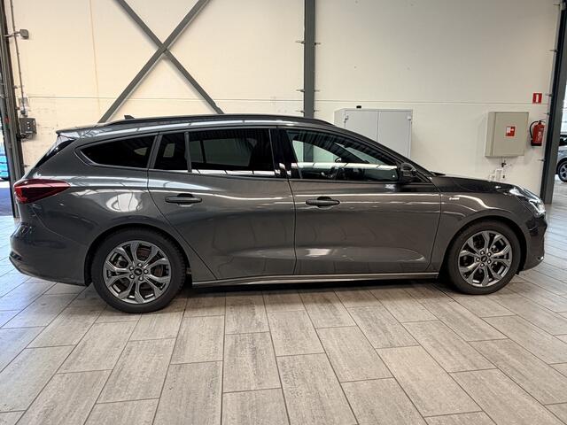 Ford FOCUS Wagon EcoBoost Hybrid 155 pk ST Line X | Winter Pack | Matrix LED | Adapt. Cruise | AGR Stoel | Elektrische Achterklep | Winterpack | SYNC 4 |