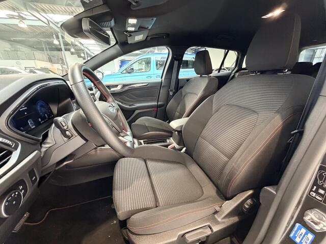 Ford FOCUS Wagon EcoBoost Hybrid 155 pk ST Line X | Winter Pack | Matrix LED | Adapt. Cruise | AGR Stoel | Elektrische Achterklep | Winterpack | SYNC 4 |
