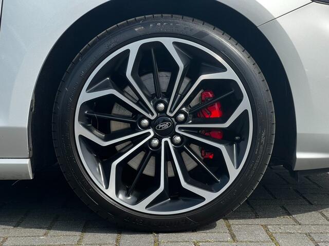 Ford FOCUS 1.0 ECOB. ST L. BNS, Pano, Trekhaak, NAP