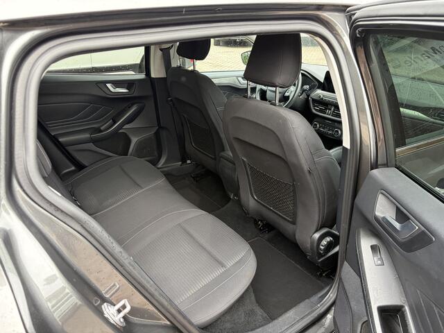 Ford FOCUS Wagon 1.0 EcoBoost Titanium Business TREKHAAK WINTER PACK PDC CARPLAY