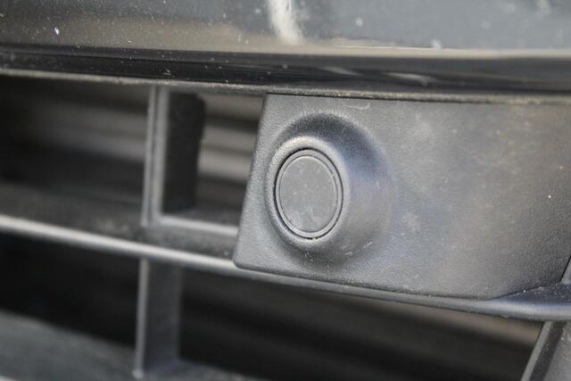 Ford FOCUS 1.0 EcoBoost Hybrid Titanium | Incl. 12 maanden garantie | Parkeersensoren | Apple Carplay/Andoid Auto | Navigatie | Climate control | Cruise control | DAB | Airco | Bluetooth | Lichtmetalen velgen
