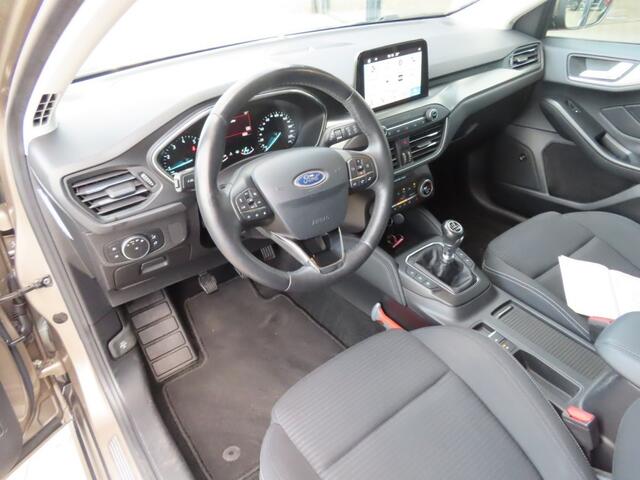 Ford FOCUS 1.0 Titanium Business Ecc Cruise Navi Trekhaak 2019