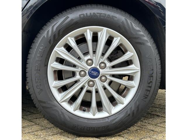 Ford FOCUS Wagon 1.0 EcoBoost Titanium Business 125PK | 2e Eigenaar | NL AUTO | NAP | Dealeronderhouden | Elektrische Trekhaak | Parkeersensoren | Carplay | Navigatie | Cruise Control | Navigatie |
