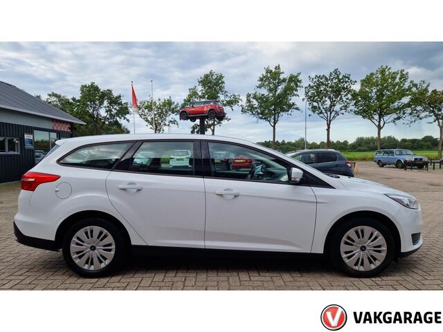 Ford FOCUS Wagon 48 dzd km!!!!! 1.0 Trend