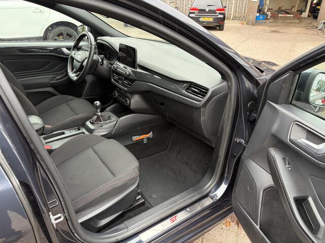 Ford FOCUS Wagon 1.0 EcoBoost Hybrid ST Line Business TREKHAAK WINTER PACK CAMERA