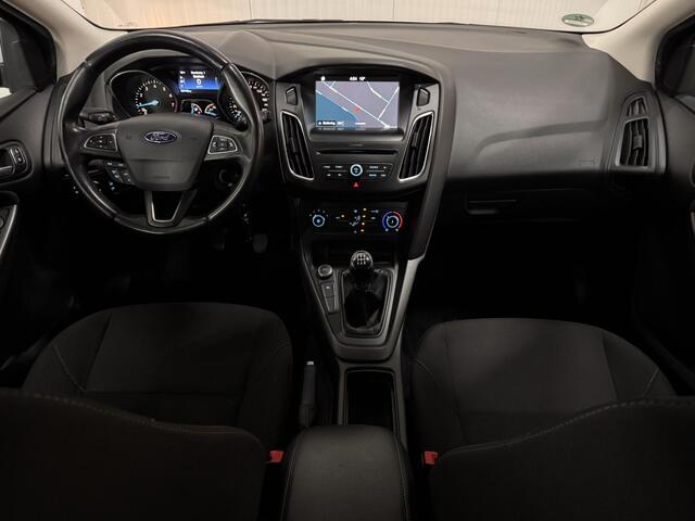 Ford FOCUS 1.0 Lease Edition NAVI CARPLAY TREKHAAK LMV