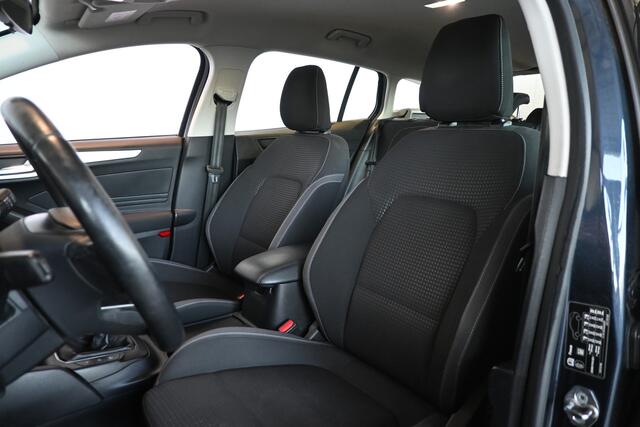 Ford FOCUS Wagon 1.5 EcoBlue Trend Edition Business Nap! Clima Cruise control Navigatie PDC 1e Eigenaar! Inruil Mogelijk!