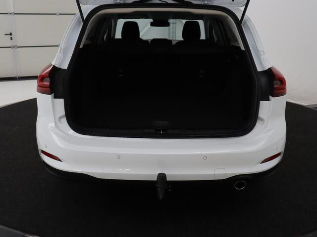 Ford FOCUS 1.0 EcoBoost Hybrid Titanium Style | Trekhaak | Carplay | Navigatie | Keyless | Full LED | Parkeerhulp | Climate control | Bluetooth | Cruise control