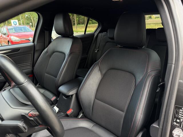 Ford FOCUS 1.0 Titanium Business Automaat / Keyless / Carplay / Navigatie / PDC v+a