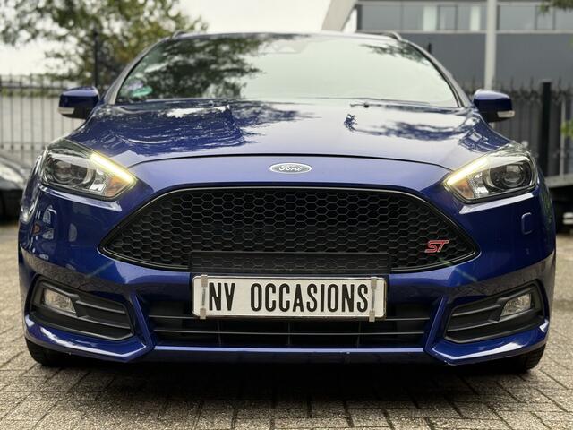 Ford FOCUS Wagon 2.0 ST 250PK/XENON/RECARO/CRUISE/STOELVW/18"/UNIEK!