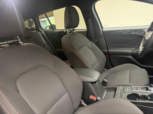 Ford FOCUS Wagon 1.5 EcoBoost ST Line X Business | 18 '' lm op All Weatherbanden | Elec achterklep | Verw voorruit/stoelen | Cam achter| Dealer onderhouden