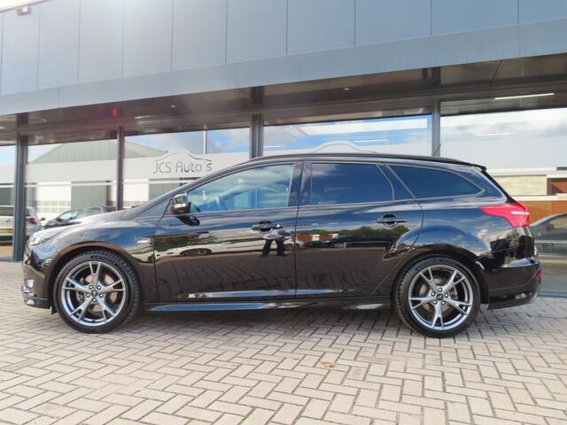 Ford FOCUS 1.5 ST-Line Ecc Cruise Navi Trekhaak 2x Pdc 2018