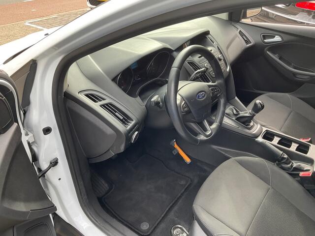 Ford FOCUS 1.0 TITANIUM