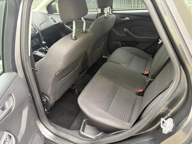 Ford FOCUS Wagon 1.0 Titanium / NAVI / AIRCO CLIMATE / CRUISE