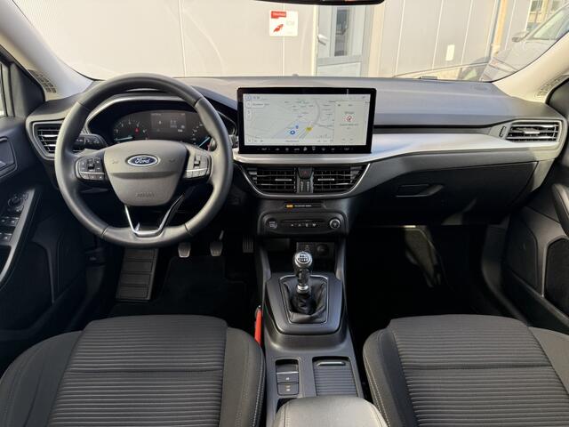 Ford FOCUS Wagon 1.0 EBH Titanium | Trekhaak | Led | Navi | Carplay | Camera