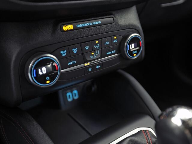 Ford FOCUS 1.0 EcoBoost Hybrid ST Line X 125Pk (APPLE CARPLAY, GROOT NAVI, STUUR/STOELVERWARMING, SPORTSTOELEN, GETINT GLAS, LED KOPLAMPEN, NIEUWSTAAT)
