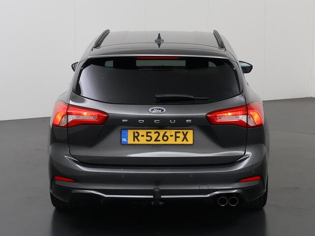 Ford FOCUS Wagon 1.0 EcoBoost ST-line | Trekhaak | Winterpakket | Cruise Control Adaptief | Parkeercamera | Navigatie | Climate Control |