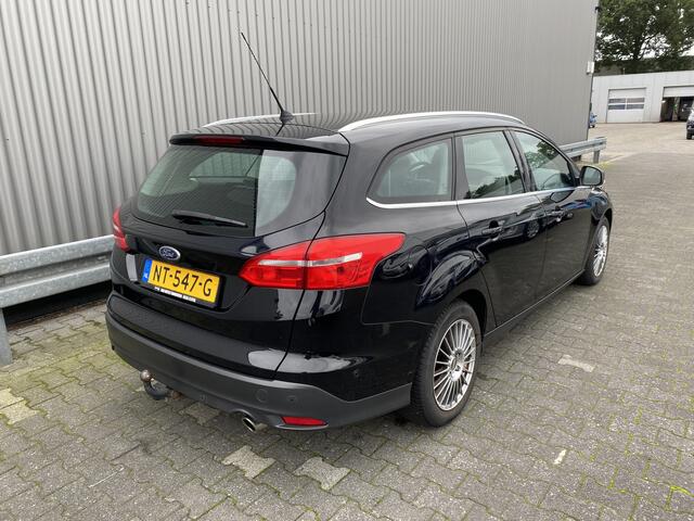 Ford FOCUS Wagon 1.5 Titanium Clima, Navi, CC, Voorruitvw, PDC & Cam, LM, Trekh, - Inruil Mogelijk -