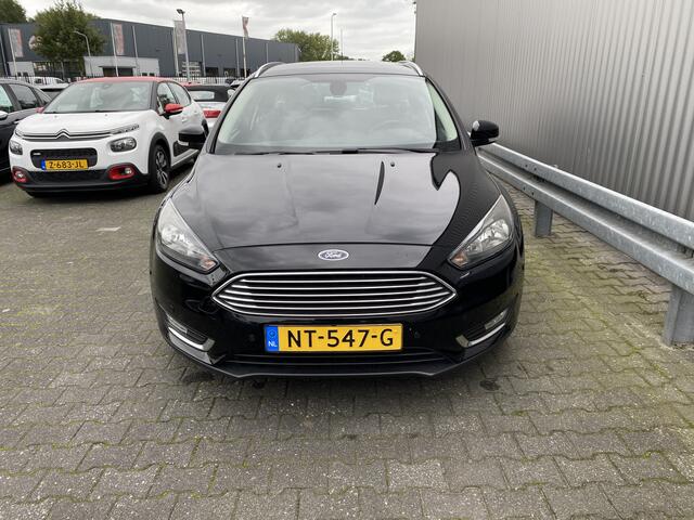 Ford FOCUS Wagon 1.5 Titanium Clima, Navi, CC, Voorruitvw, PDC & Cam, LM, Trekh, - Inruil Mogelijk -