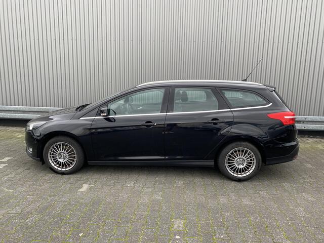 Ford FOCUS Wagon 1.5 Titanium Clima, Navi, CC, Voorruitvw, PDC & Cam, LM, Trekh, - Inruil Mogelijk -