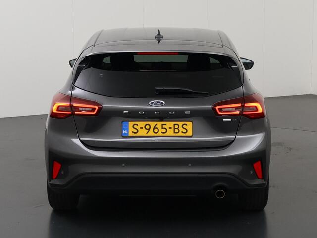 Ford FOCUS 1.0 EcoBoost Hybrid Titanium Style | Winterpack | Parkeercamera | Navigatie | Climate Control |
