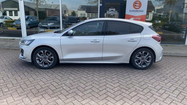 Ford FOCUS 1.0 EcoBoost 155 mHEV ST-Line Powershift