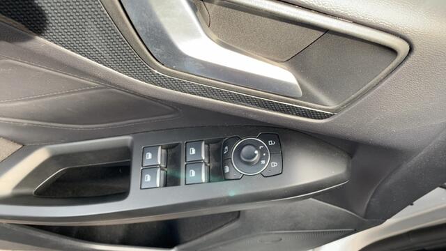 Ford FOCUS 1.0 EcoBoost 155 mHEV ST-Line Powershift