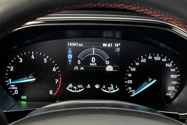 Ford FOCUS 1.0 EcoBoost Hybrid ST Line Business | Trekhaak | Camera | Airco