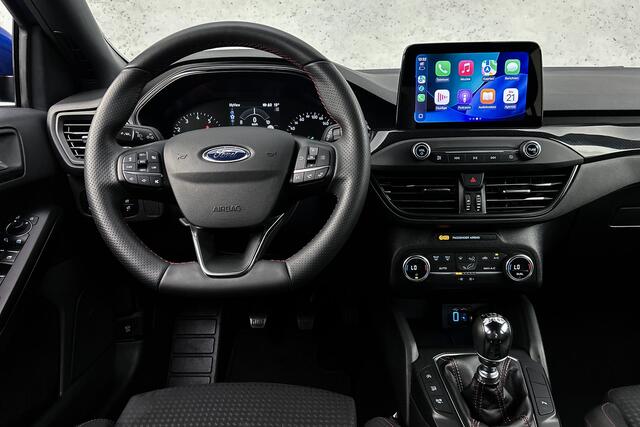 Ford FOCUS 1.0 EcoBoost Hybrid ST Line Business | Trekhaak | Camera | Airco