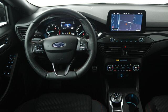 Ford FOCUS Wagon 1.5 EcoBoost Vignale (PANORAMADAK, STOEL/STUUR VERWARMING, CAMERA, CRUISE CONTROL ADAPTIEF, TREKHAAK)