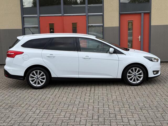 Ford FOCUS Wagon 1.0 Titanium, Navi, CAMERA, Nieuwe Distributieriem